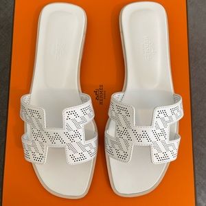 Hermes Oran Perforated White (Blanc) 36